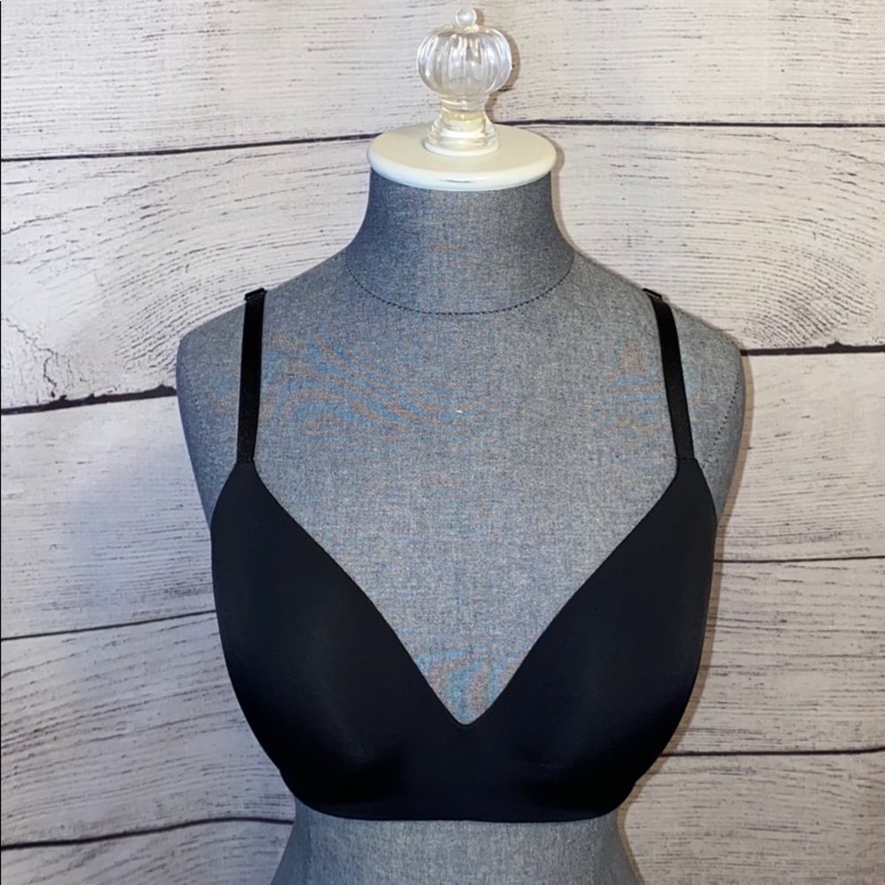 Victoria’s Secret T-shirt Lightly Lined Wireless